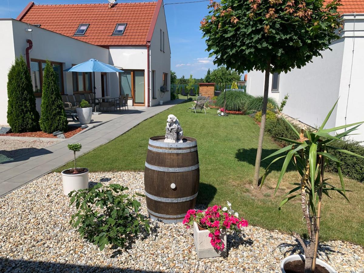 Apartmany Rose Lednice Exterior foto